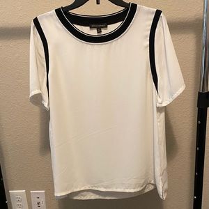 CLOSEOUT- Banana Republic Contrast Trim Top - Large